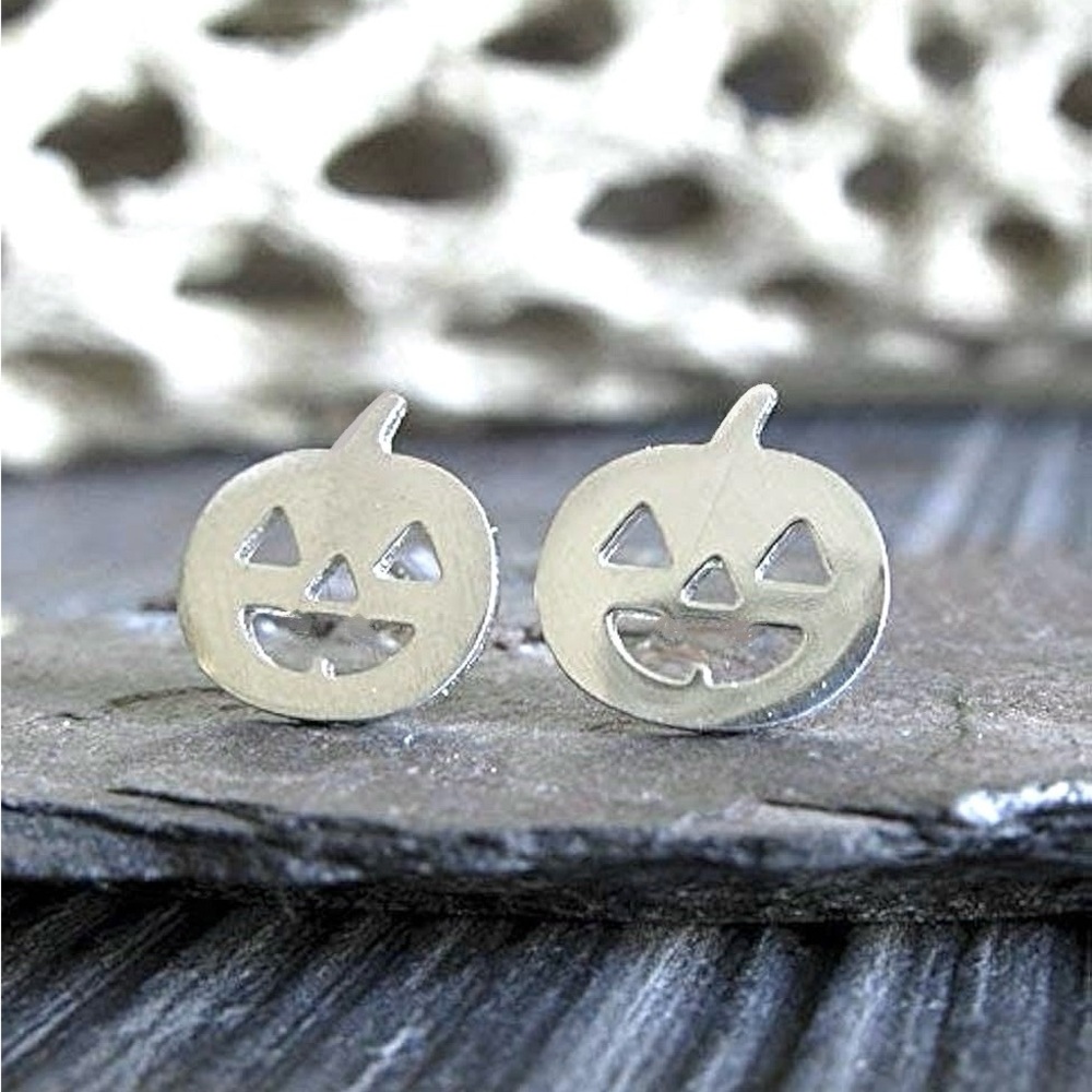 NEW Dainty Jack o’ Lantern Pumpskin stud Earrings Silver color - Boutique